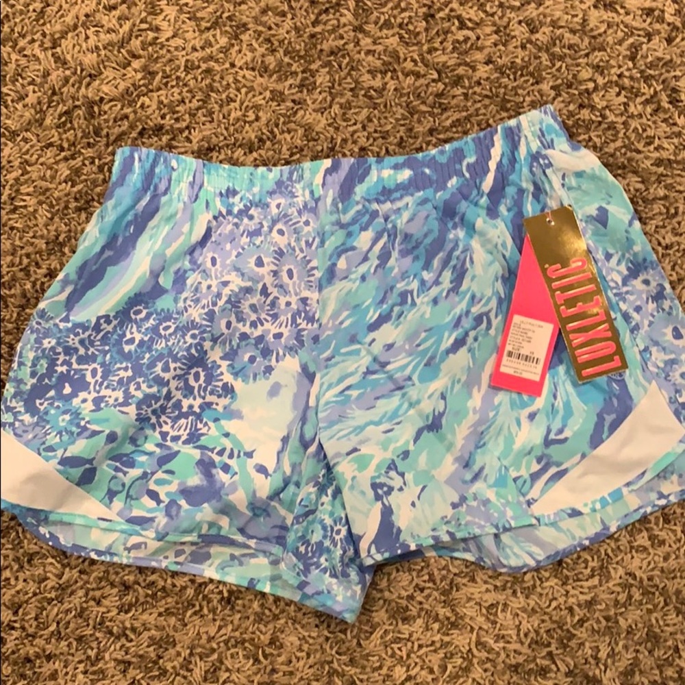 NWT Lilly Pulitzer luxletic shorts XS.